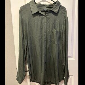 NWT olive brushed rayon long-sleeve button down‎